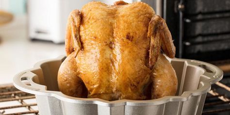 Easy Thanksgiving Turkey, Pan Roast, Perfect Roast Chicken, Roast Chicken Recipes, Pan Chicken, Bundt Pan, Whole Chicken, Roast Chicken, Poultry Recipes