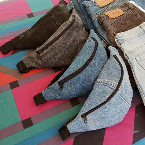 Diy Bags Jeans, Tas Denim, Fanny Pack Pattern, Waist Purse, Bag Jeans, Denim Crossbody, Vintage Denim Jeans, Recycle Jeans, Vintage Leather Bag