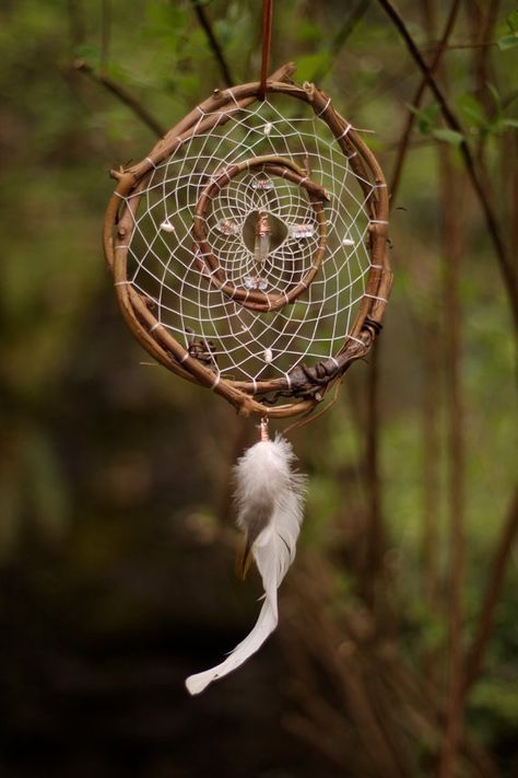 Double Dreamcatcher, Atrapasueños Diy, Hair In The Wind, Dream Catcher Art, Dream Catcher Craft, Dream Catcher Diy, Winter Crafts For Kids, Dream Catcher Boho, Beautiful Dream