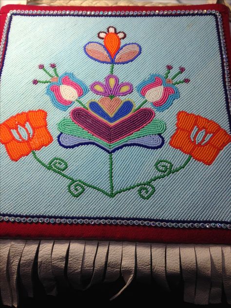 This is a purse I made for my daughter Christiane. Apsaalooke (Crow) beadwork by Angela Howe-Parrish Crow Beadwork, Flower Beadwork, Fancy Shawl, Ledger Art, Native Fashion, Native Beading, Native American Clothing, Beautiful Beadwork, Native American Beadwork