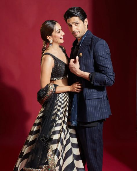 Have Sidharth Malhotra And Kiara Advani Finalized Wedding Destination? | ShaadiWish Kiara Siddharth Wedding, Sidkiara Photo, Lehenga Kiara Advani, Siddharth And Kiara, Sid Kiara Wedding, Siddharth Kiara, Kiara Siddharth, Sid And Kiara, Kiara And Sidharth