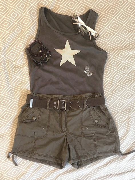 Stargirl Y2k Outfits, Stargirl Clothes Aesthetic, Stargirl Outfits Summer, Stargirl Outfits Aesthetic, Y2k Star Outfit, Star Outfit Aesthetic, Stargirl Aesthetic Outfits, Stargirl Clothes, Star Girl Fashion