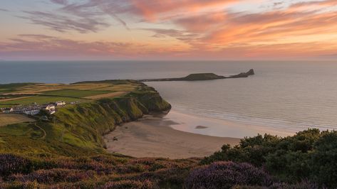 https://flic.kr/p/KMk51J | 'Worms Head' - Rhossili Bay Wales Drawing, Rhossili Bay, Swansea Bay, Welsh Cottage, Wales Holiday, Nature Of Things, Visit Wales, Here There And Everywhere, Earth 2