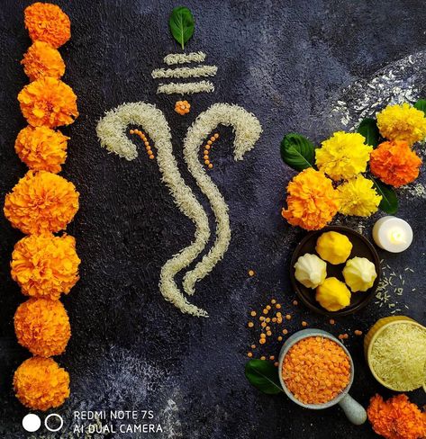 Ganpati Flower Rangoli, Ganesh Chaturthi Baby Photoshoot, Navarathiri Decorations, Floral Rangoli Designs Flower, Simple Flower Rangoli, Ganesh Chaturthi Decoration, Easy Rangoli Designs Videos, Diy Phone Case Design, Diy Floral Decor