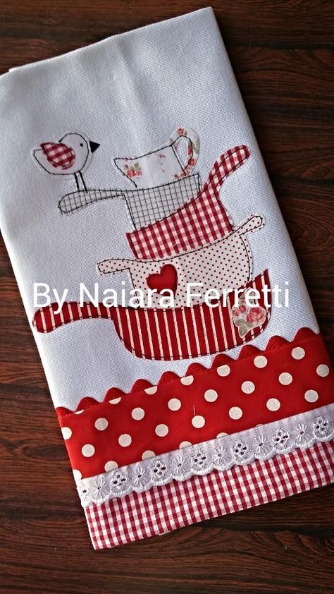 Applique Towels, Towel Ideas, Diy Towels, Towel Crafts, Sewing Appliques, Applique Patterns, Applique Designs, Kitchen Towel, Embroidery Applique