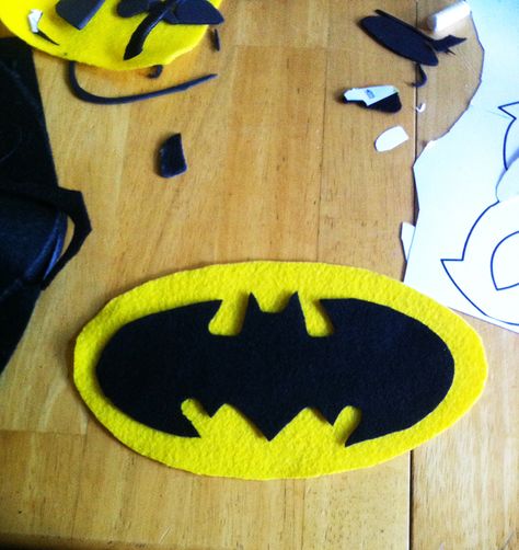 DIY No-Sew Batman | Batgirl Costume || DIY No-Sew Tulle TuTu Diy Batwoman Costume For Women, Diy Batgirl Costume Women, Diy Batman Costume For Women, Batwoman Costume Diy, Tulle Tutu Diy, Batman Diy Costume, Batgirl Costume Diy, Diy Batman Costume, Batwoman Costume