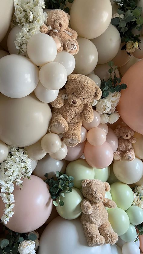 Teddy Bear Room Decoration Ideas, Boho Bear Theme, Teddy Bear Room, Teddy Bear Wall, Balloon Inspiration, Lamp Ikea, Balloon Tree, Teddy Bear Party, Big Teddy Bear