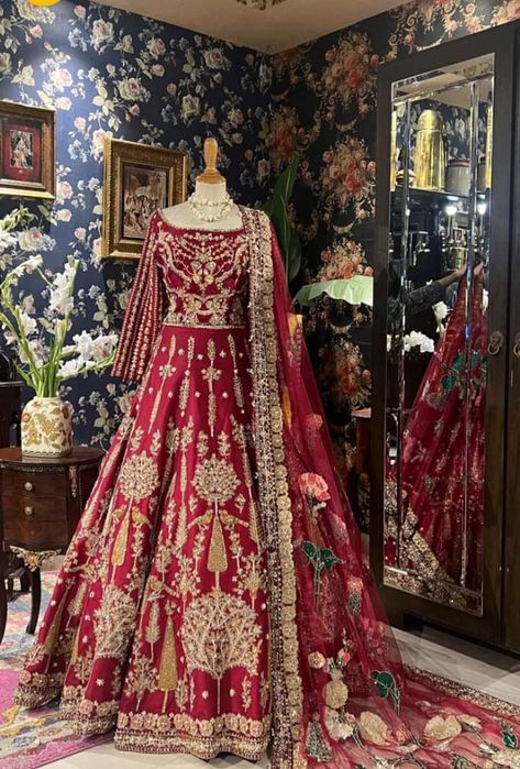 Barat Wedding Dress, Baraat Dress Pakistani Bridal Wear Red, Pakistani Barat Brides, Bridal Dress For Barat, Barat Bridal Dress, Red Bridal Lehenga Pakistani, Red Pakistani Bridal Dress, Barat Dresses, Barat Dress