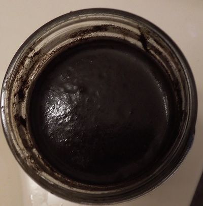 Walnut Hair Dye - How 2 Color Your Hair With Black Walnut Powder ~ via http://www.healthextremist.com/walnut-hair-dye/ Healthing Eating, Walnut Hair, How To Darken Hair, Black Hair Dye, Dyed Natural Hair, Walnut Shell, Color Your Hair, Organic Hair, Beauty Recipe