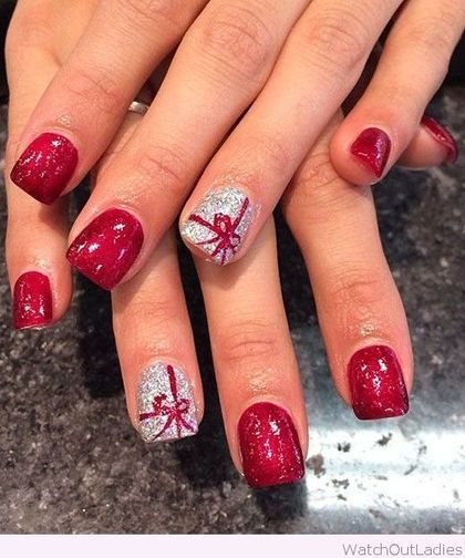 25 Super Cute Christmas Nail Art You Can Try Yourself Christmas Nail Designs Easy, Nail Christmas, Bow Nail Designs, Pedicure Station, Tree Nail Art, Holiday Nail Designs, Christmas Nails Easy, Cute Christmas Nails, Christmas Gel Nails