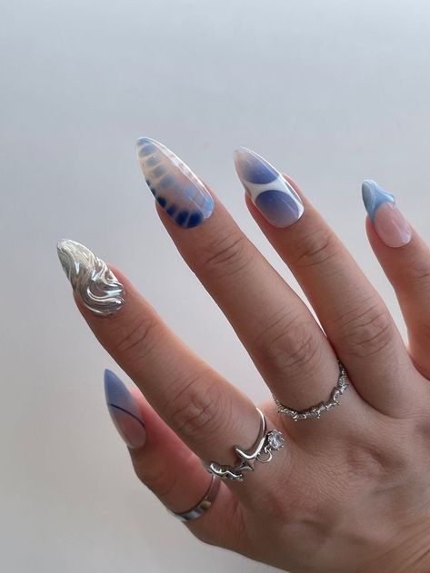 Whale Tail Nails, Wedding Nails Bridesmaid Blue, Blue Edgy Nails, Cool Nails 2024, White And Blue Almond Nails, French Aura Nails, Blue Funky Nails, Water Themed Nails, Nail Blooming Gel