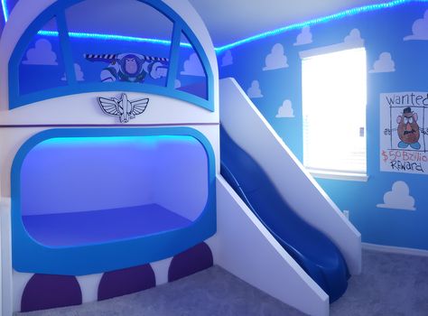 Toy Story Bedding, Toy Story Bedroom, Toy Story Room, Lower Bed, Scandinavian Kids Rooms, Kids Rooms Shared, Star Wars Bedroom, Staircase Landing, Toy Story Baby