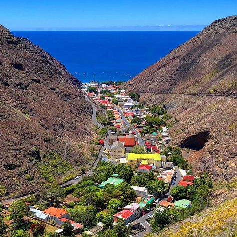 The Essential St. Helena Travel Guide Saint Helena Island, Desert Aesthetic, Santa Helena, Saint Helena, Places In Usa, Places In The World, Beautiful Castles, St Helena, Island Travel