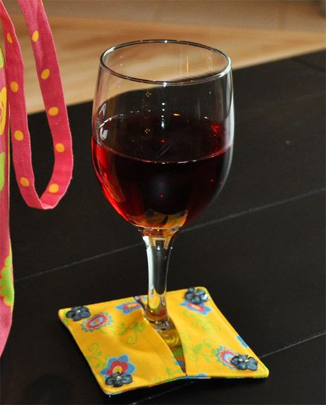 Wine Glass Slip-On Coaster Coasters Sewing, Coasters Free Pattern, Wine Glass Coasters, Crochet Coasters Free Pattern, Mug Rug Patterns, Crochet Sewing, Glass Slippers, Wine Coasters, Scrap Quilt Patterns