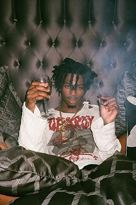 Carti Wallpaper Iphone, Playboi Carti Wallpaper Iphone, Playboi Carti Wallpaper, Carti Wallpaper, Hellboy Tattoo, Ken Tokyo Ghoul, Rap Wallpaper, Y2k Wallpaper, Rap Aesthetic