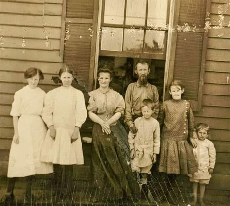 Rare History Pictures | Virginia, 1911.. | Facebook Virginia Henderson, History Pictures, Two Girls, Left Hand, Virginia, History