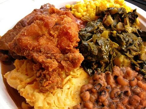 Good ole soul food! Southern Recipes Soul Food, Soul Food Dinner, Southern Cooking, Sunday Dinner, Food Platters, Southern Recipes, Comfort Foods, I Love Food, Food Cravings