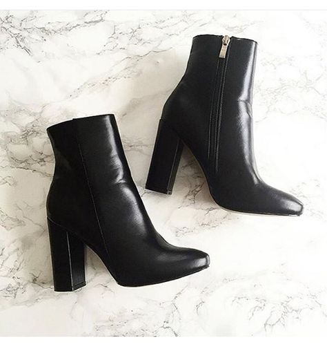 #mode Teenage Boots, Going Out Shoes, Boots For Women Ankle, Pakaian Hipster, Best Ankle Boots, Hak Tinggi, Boots 2020, Cheap Ankle Boots, Womens Black Booties