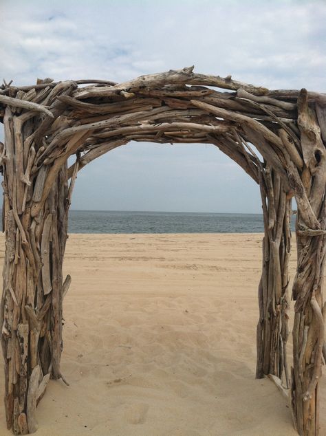 Driftwood Pergola, Driftwood Garden Gate, Driftwood Wedding Arch Diy, Driftwood Arbor, Driftwood Arbor Wedding, Driftwood Chuppah, Gate Arbor, Driftwood Arch, Arbor Trellis