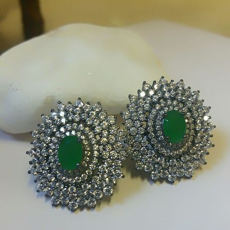 Emerald Earrings Indian, Diamond Earrings Indian, Emerald Studs, Emerald Stud Earrings, Neck Pieces Jewelry, Diamond Pendants Designs, Fancy Jewelry Necklace, Elephant Jewelry, Antique Jewellery Designs