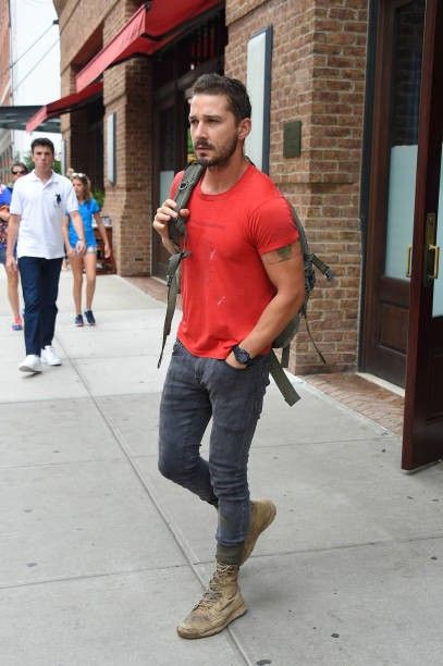 Shia Labeouf Style, 2025 Style, Shia Labeouf, Yeezy 500, Streetwear Men, Attractive Guys, Streetwear Men Outfits, Street Outfit, Fit Check