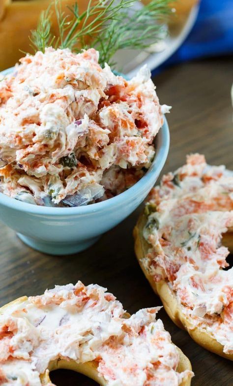 Salmon Dip Recipes, Smoked Salmon Spread, Cheese Spread Recipes, Salmon Spread, Smoked Salmon Dip, Garlic Butter Salmon, Smoked Salmon Recipes, Southern Kitchen, Spread Recipes