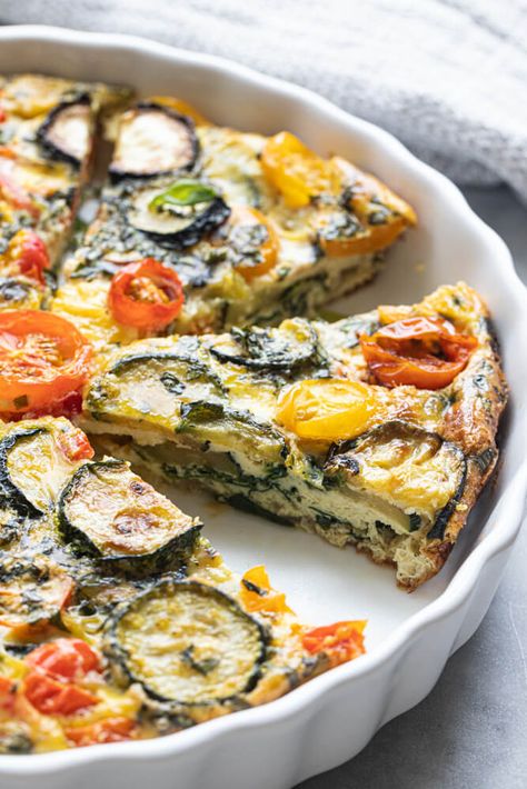 Quiche Gluten Free, Vegetable Quiche, Wohne Im Tiny House, Quiche Recipes Easy, Boat Food Ideas, Traditional Thanksgiving Menu, Recipes Summer, Garden Vegetable, Summer Corn Salad