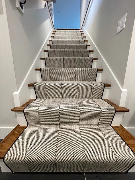 Martinique Charcoal - Sustainable Area Rug Made From All-Natural Wool – New England Rug Company Stairs Remodel, Trail Ideas, Basement Staircase, Stairs Runner, Foyer Stairs, Carpet Staircase, Sell House, Mill House, Pure Life