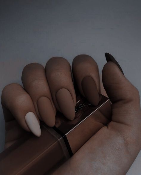 Tan Nails, Aesthetic Gallery, Almond Acrylic, Gel Toe Nails, Fall Nail Trends, Nails 2022, Simple Gel Nails, Minimal Nails, Almond Acrylic Nails