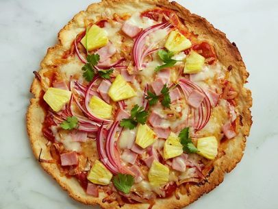 Quick and easy Gluten-Free Pineapple and Ham Pizza from the Food Network Kitchen #glutenfree #pizza Ham Pizza Recipes, Pineapple Pizza Recipes, Ham And Pineapple Pizza, Ham And Pineapple, Gluten Free Pizza Recipes, Gluten Free Ham, Gluten Free Pizza Dough, Ham Pizza, Quick Pickled Onions