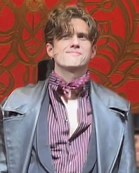 Moulin Rouge Cast, Moulin Rouge Musical, Aaron Tveit, Musical Plays, Theatre Kid, Les Miserables, Tom Hardy, Musical Theatre, Pretty Men