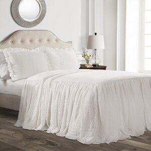 De Moocci Easy Wrap Platform Free Dust Ruffle 16" Bed Skirt & Reviews | Wayfair Ruffle Bedspread, Farmhouse Bedding Sets, Letto King Size, Twin Bedspreads, Queen Bedspread, Lush Decor, Farmhouse Bedding, Ruffle Bedding, Shabby Chic Farmhouse