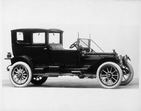 1920s Car, Car Side View, Packard Cars, Cars Usa, Car Side, Old Car, Classic Cars Trucks, Sidecar, Automotive Design