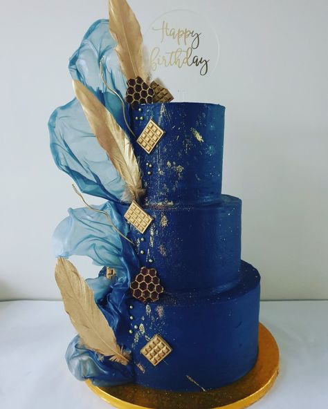 Birthday Cake Navy Blue, Rice Paper Sails Cake, Rice Paper Cake Decorations, Rice Paper Sails, Elegant Cake Design, Fox Cake, Purple Cakes Birthday, Modern Cake, Heart Shaped Cake