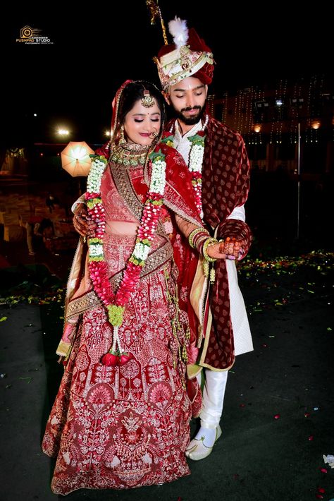 Couple photoshoot Couple poses Couple photo Jaimala Couple Poses, Copel Poses, Wading Photoshoot, Cupal Pose, Couple Wedding Dress Indian Hindu, New Dulhan Pose, Photoshoot Couple Poses, Haldi Photoshoot, Indian Bride Photography Poses