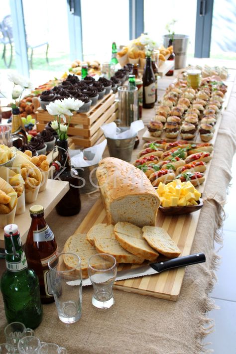 Brewery Graduation Party, Outdoor Birthday Party For Men, Husband's Birthday Party Ideas, Beer Set Up Party Ideas, Cheers To Beers Party, 50th Birthday Buffet Ideas, 40th Birthday Ideas For Men Food, Beer And Brats Party, Craft Beer Themed Birthday Party