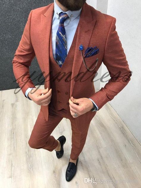 2019 Summer Groom Tuxedos Groomsmen Peak Lapel Wool Best Man Blazer Mens Wedding Suits (Jacket+Pants+Tie+Vest) Terno Slim, Slim Fit Suit Men, Style Africain, Man Blazer, Groom Tuxedo, Wedding Suits Groom, Suits Men, Designer Suits For Men, Event Backdrop