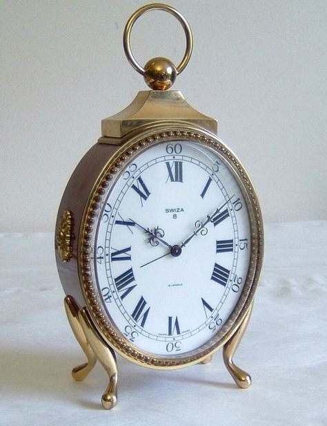 Swiza Alarm Clock, Swiss Made Cottage Winter, Vintage Clocks, Father Time, Cubicle Decor, Old Clocks, Antique Keys, Time Clock, Barometer, Antique Clocks