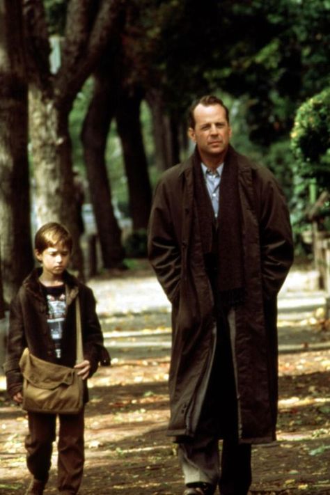 The Sixth Sense The Professional Movie, Haley Joel Osment, The Sixth Sense, Night Shyamalan, Sixth Sense, Best Horror Movies, 90s Movies, Bruce Willis, Halloween Movies