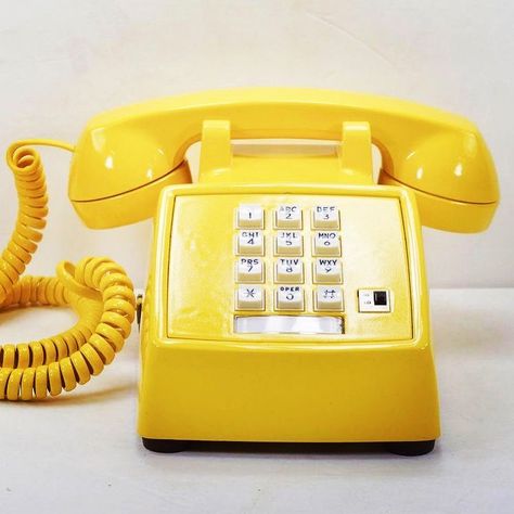 Yellow Aesthetics, Hotel Budapest, Telephone Retro, Telephone Vintage, Banana Yellow, Yellow Home Decor, Vintage Phones, Vintage Telephone, Yellow Sun