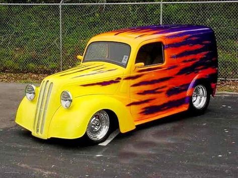 Ford Thames van  Flames-Paint Custom Classic Cars, Cool Old Cars, Custom Cars Paint, Day Van, Panel Truck, Ford Van, Vintage Muscle Cars, Hot Rod Trucks, Drag Racing Cars