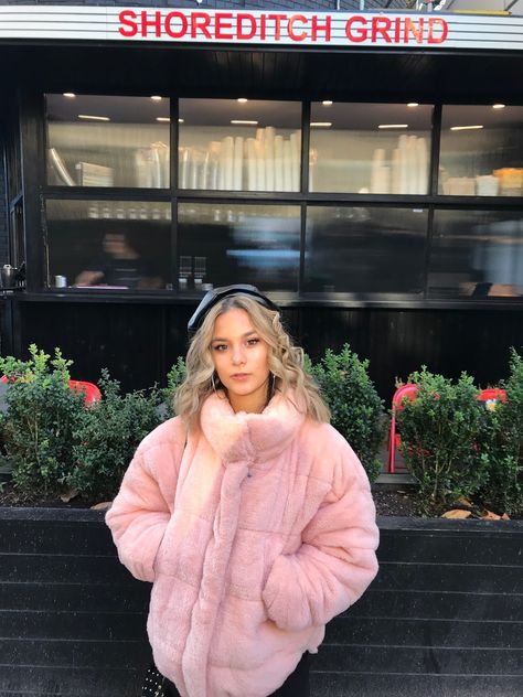 THE PINK TEDDY PUFFER URBAN OUTFITTERS Teddy Hoodie Outfit, Teddy Hoodie, Puffer Jacket Outfit, Outfit Photo, Millennial Pink, Thought Leadership, Pink Teddy, Teddy Jacket, Hoodie Outfit