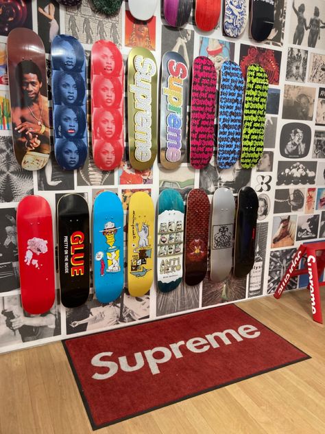 Supreme shop in Milan, Italy Supreme Bedroom Ideas, Supreme Bedroom, Supreme Shop, Supreme Store, Academic Poster, Luxury Room, Luxury Room Bedroom, Dream Life House, Skateboard Design