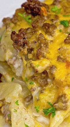 Cheesy Scalloped Potatoes And Ground Beef, Potato Beef Cheese Casserole, Cheesy Beef Potato Casserole, Ground Beef Potato Cheese Casserole, Scalloped Potatoes Casserole Ground Beef, Hamburger Potatoes Cheese Casserole, Cheesy Potatoes With Hamburger, Beefy Potato Casserole, Beef Scalloped Potatoes