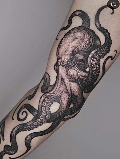 Octopus Knee Tattoo, Kraken Tattoos, Octopus Thigh Tattoos, Plus Size Tattoos, Jaw Tattoo, Small Black Tattoos, Tattoo Octopus, Ocean Theme Tattoos, Tattoos Woman