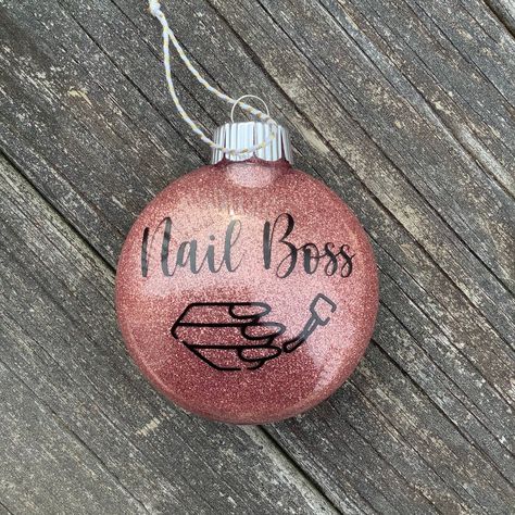 Boss Ornament, Tech Christmas Gifts, Vinyl Ornaments, Tech Gift, Bauble Ornaments, Gift Best Friend, Christmas Decoration Items, Nail Technician, Best Friend Gift