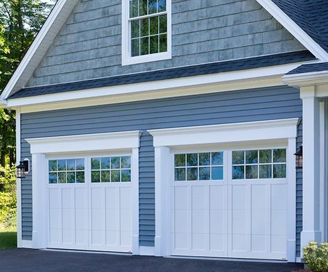 Craftsman Style Garage Doors, Garage Door Trim, White Garage Doors, Craftsman Garage Door, Single Garage Door, Craftsman Garage, Garage Plans Detached, Garage Door Windows, Carriage House Garage