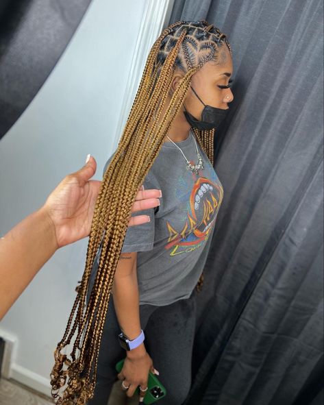 Box Braids Heart, Light Brown Braids, Fresh Braids, Braids Heart, Brown Braids, Masters Gift, Feed In Braids Hairstyles, Braided Styles, Braids Hairstyles Pictures