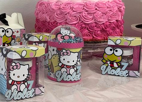 Hello Kitty and Friends birthday theme. Favor boxes, Pringles and Nutella favors #hellokitty #hellokittyparty #hellokittyfavors… | Instagram Nutella Favors, Hello Kitty And Friends Party, Friends Birthday Theme, Hello Kitty Favors, Hello Kitty Party Favors, Sanrio Party, Hello Kitty Birthday Theme, Ideas Fiesta, Hello Kitty And Friends