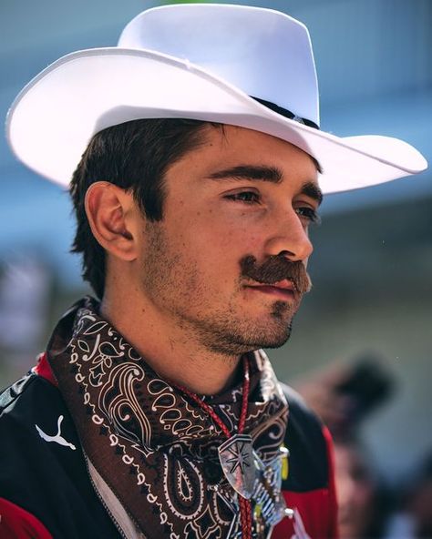 Scuderia Ferrari on Instagram: "Chuck and Chili reporting for duty 🤠 #USGP #F1 #CharlesLeclerc #CarlosSainz" Lord Perceval, Fitness Fashion Outfits, Nico Rosberg, Scuderia Ferrari, Charles Leclerc, Indy Cars, Lewis Hamilton, Pretty Men, F 1